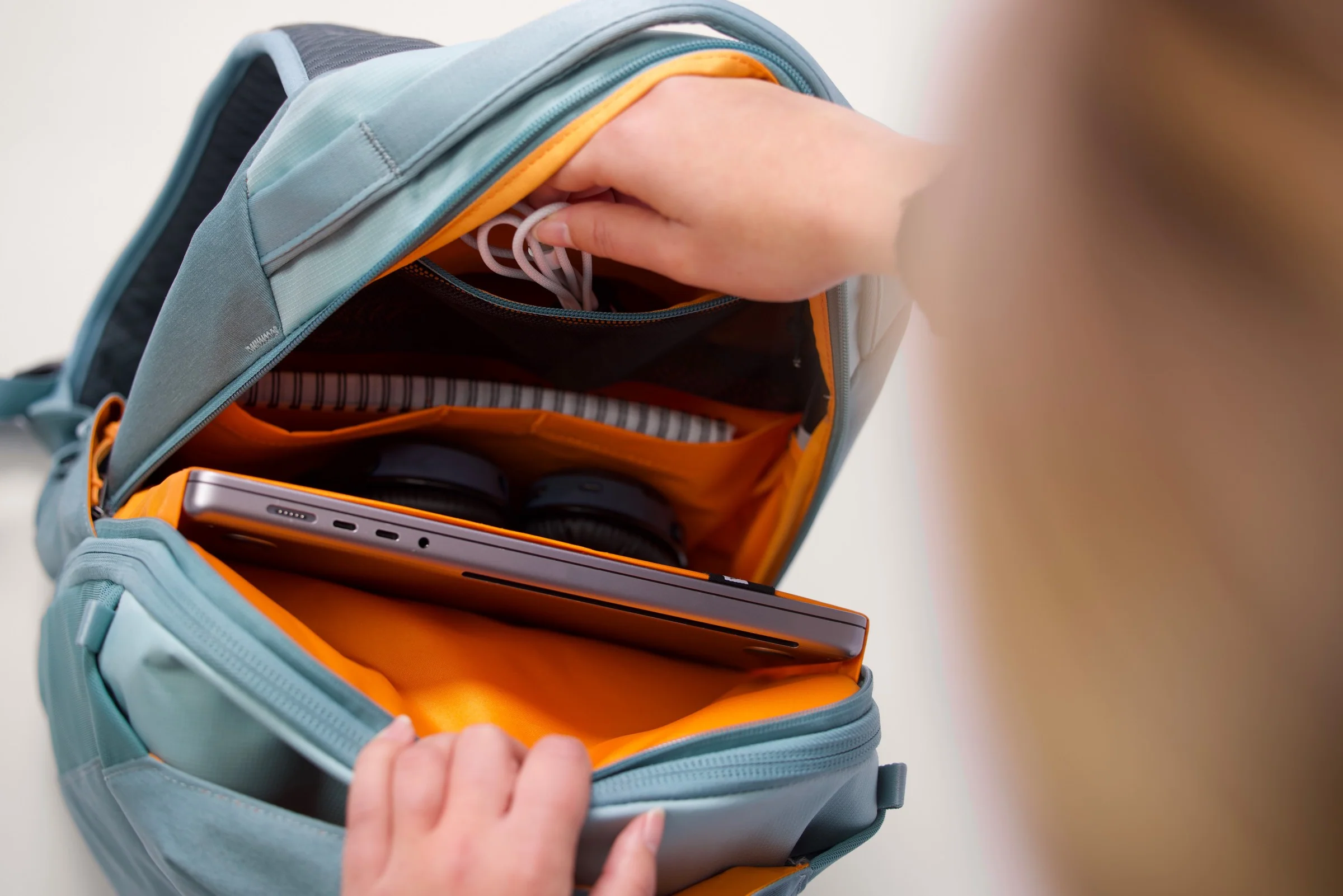 Vantage™ 26L Endless Promise® Everyday Adventure Daypack - Image 6
